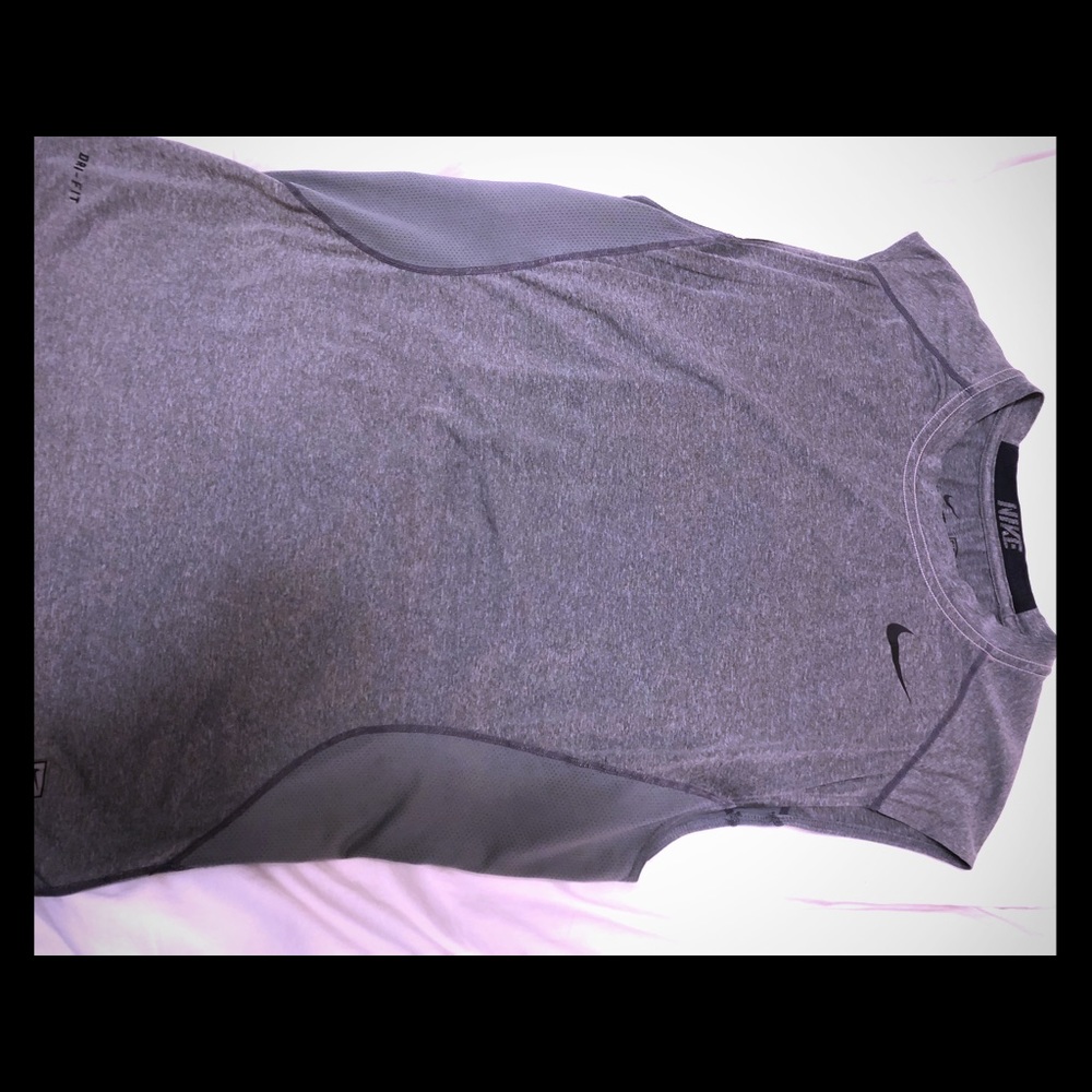 Short sleeve Nike drifit medium men’s
